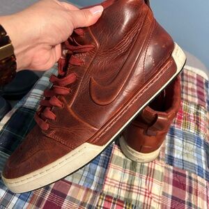 Nike Men's Chestnut Leather Sneakers